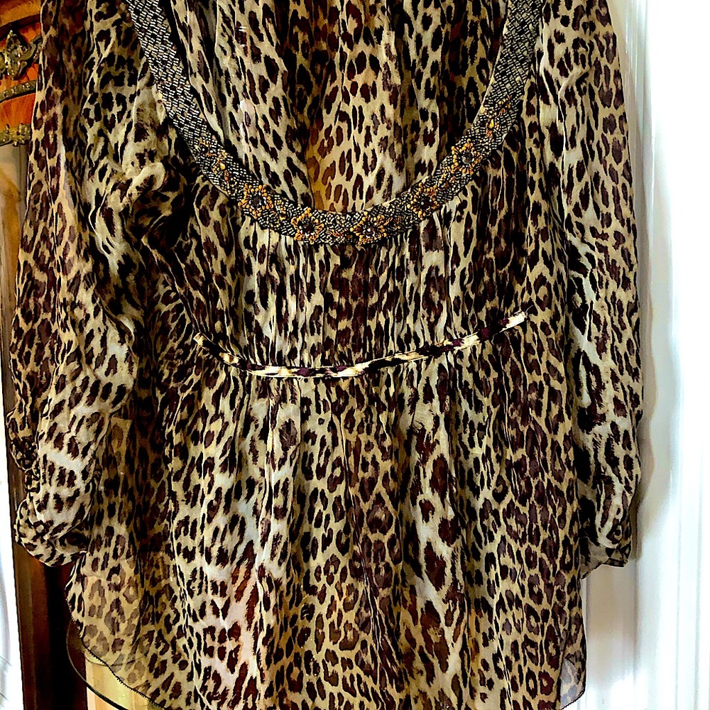 Beautiful Ellie Tahari top like new!